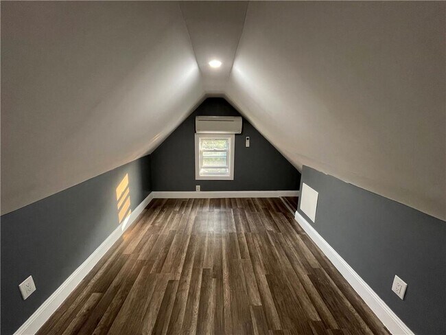 Building Photo - 111-24 169th St