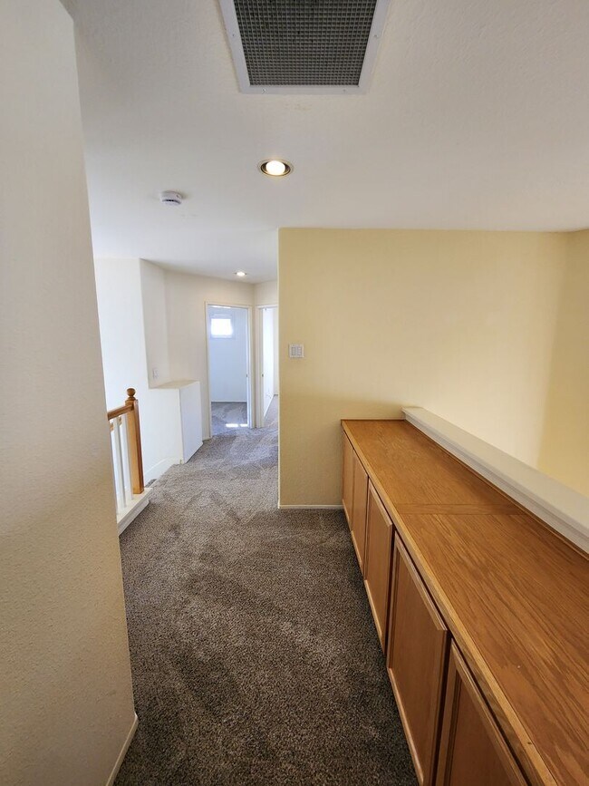 Building Photo - Scripps Ranch View Lot - 3 Bedroom 2.5 Bat...