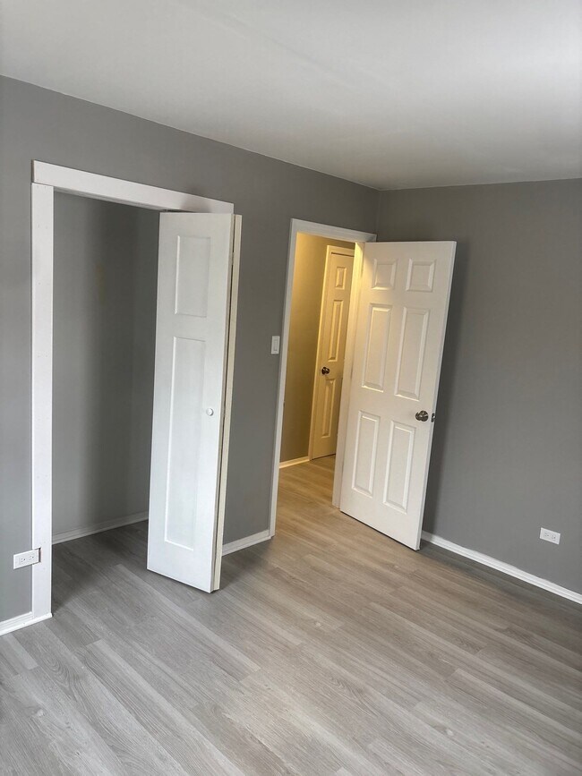 Building Photo - 1453 Diplomat Ln