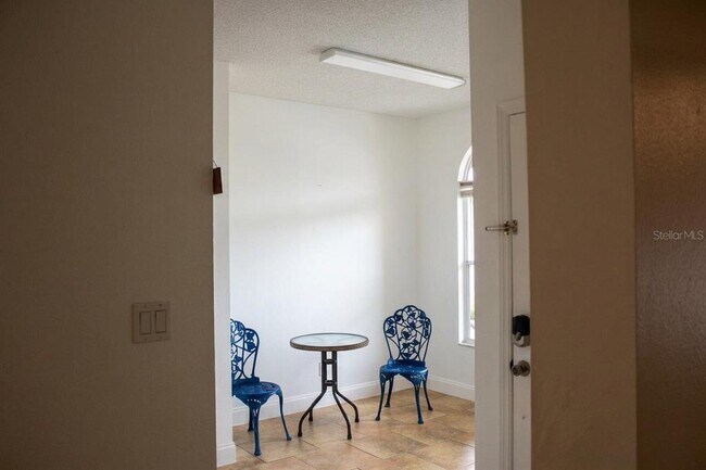 Building Photo - 8829 Coral Palms Ct