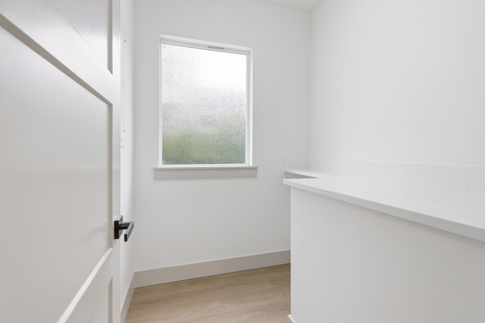 Building Photo - 437 NE Fargo St