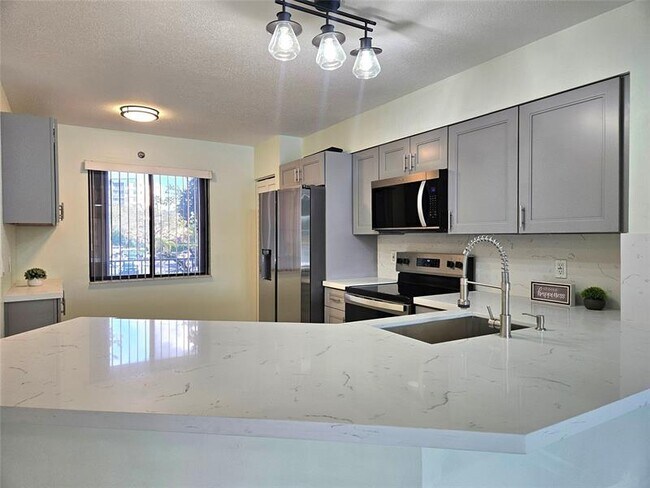 Primary Photo - 2232 N Cypress Bend Dr