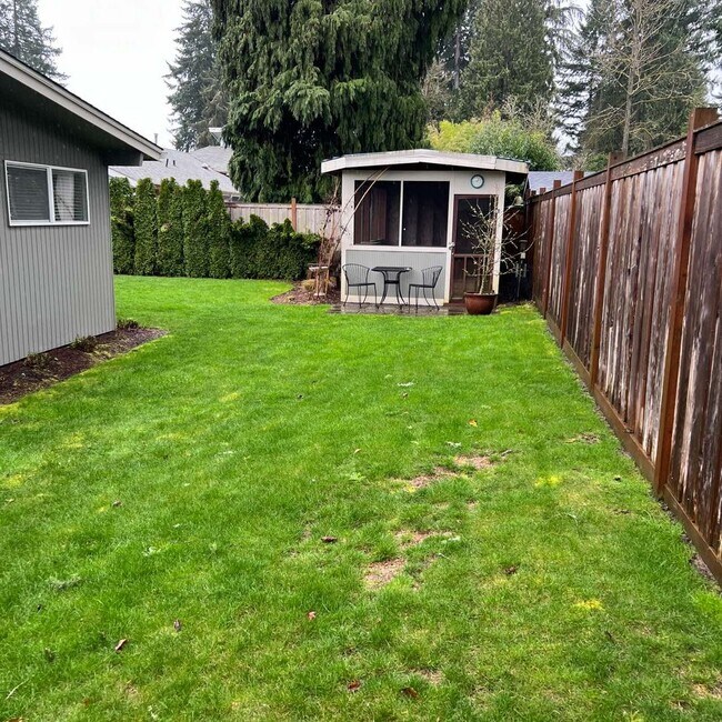 Building Photo - 3513 Hawthorne Pl SE