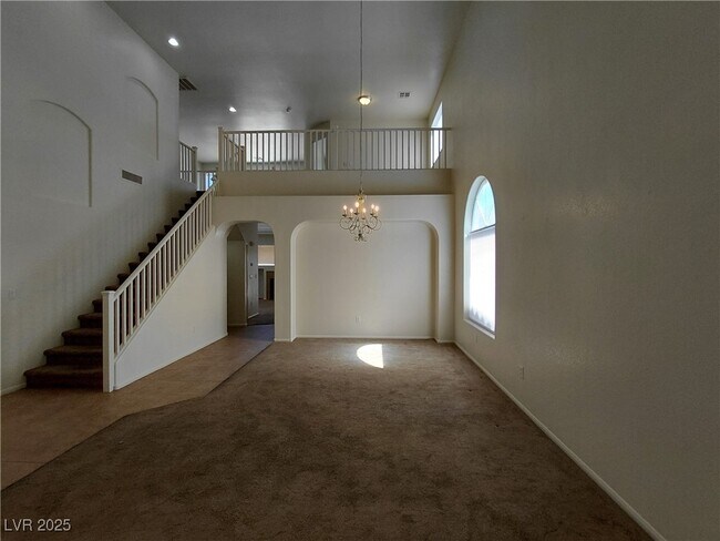 Building Photo - 452 Crocus Hill St