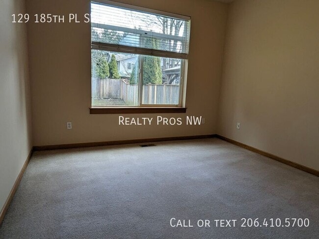 Building Photo - 129 185th Pl SW
