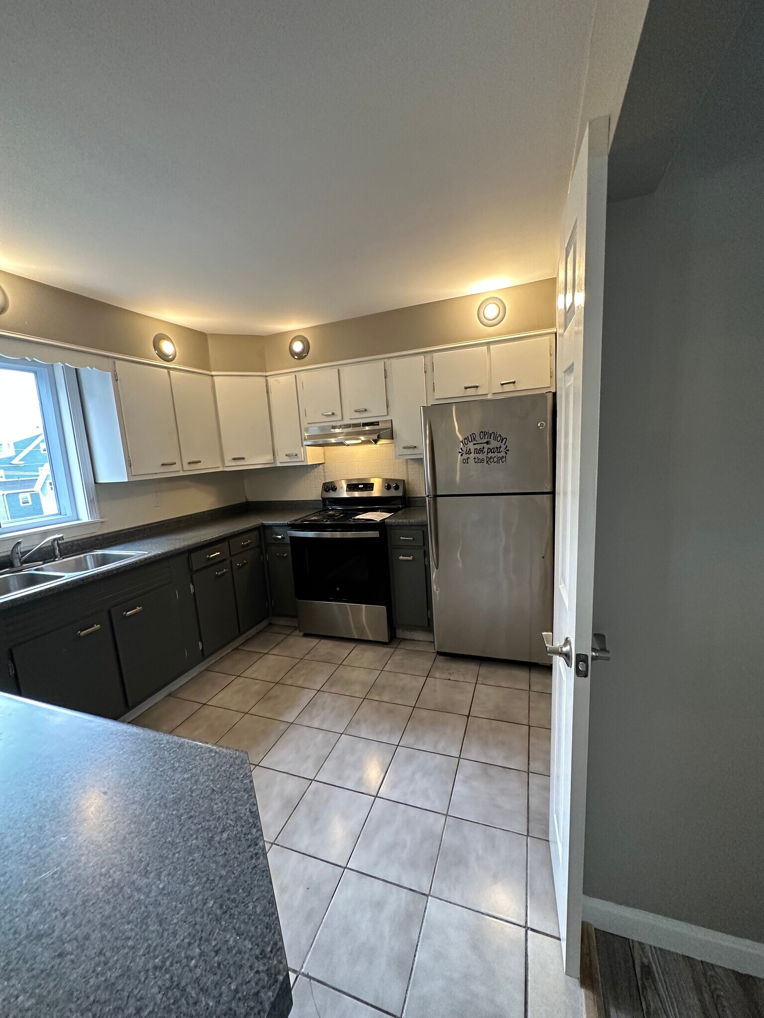 Building Photo - 192 State St