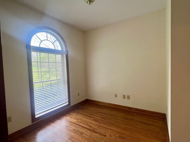 Building Photo - 1212 Ridgewood Ct