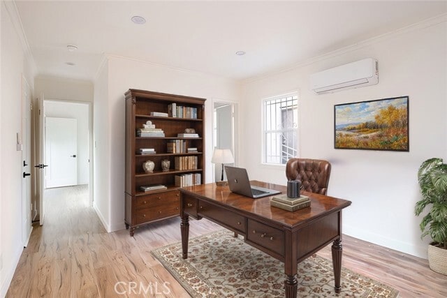 Building Photo - 740 S Stanley Ave