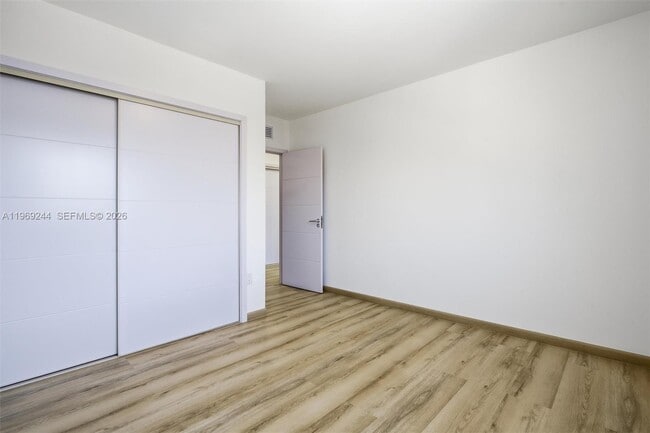 Building Photo - 936 NW 10th St