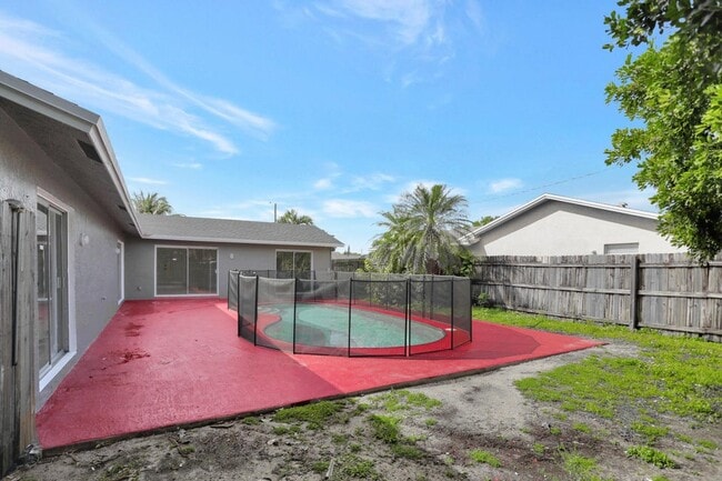 Building Photo - 8211 NW 45th Ct