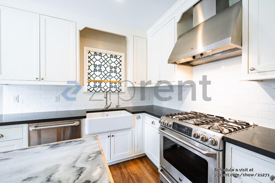 Building Photo - 2139 Dryden Rd