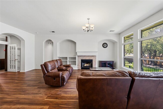 Building Photo - 3013 Covington Pl