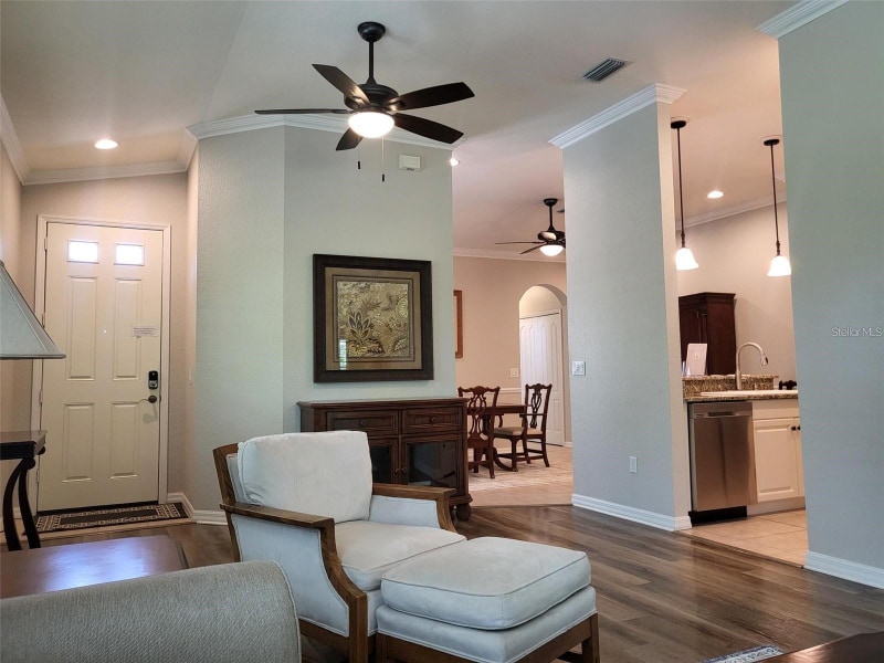 Building Photo - 201 Auburn Woods Cir