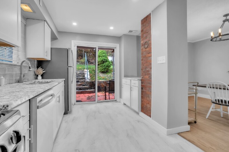 Building Photo - 6513 Stanton Ave