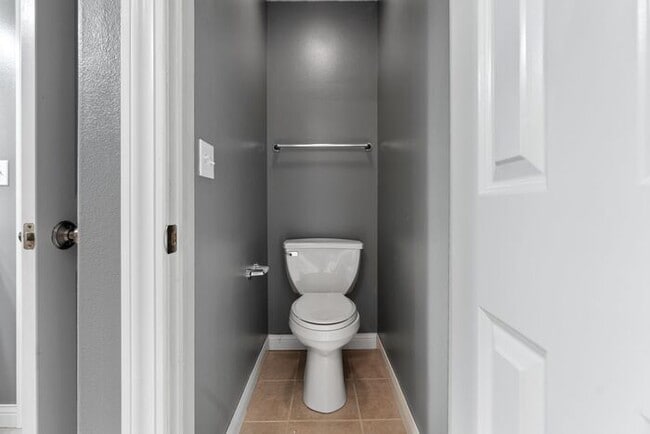 Building Photo - $2,500 | 4 Bedroom, 3.5 Bathroom Multi Flo...