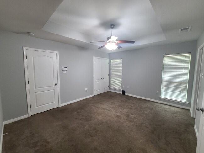 Building Photo - 61471 N 7th St