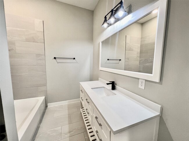 Building Photo - 6712 Parker Oaks Ln