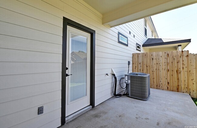 Building Photo - 11318 Clearmine St