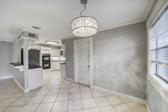 Building Photo - 5322 Rutherglenn Dr