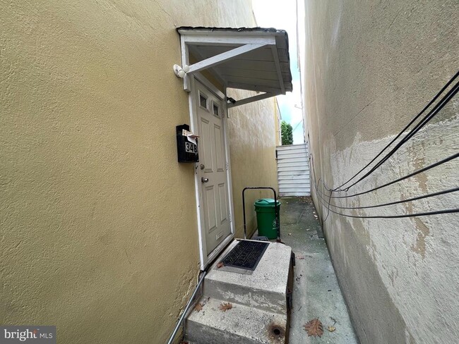 Building Photo - 34 N 11th St