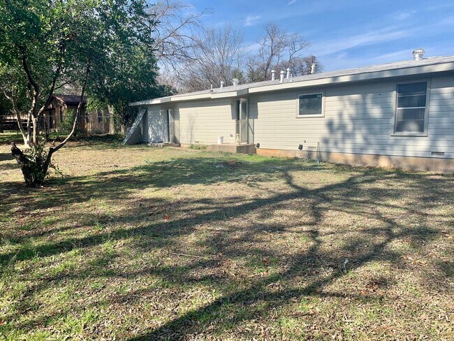 Building Photo - 4909 Hope St