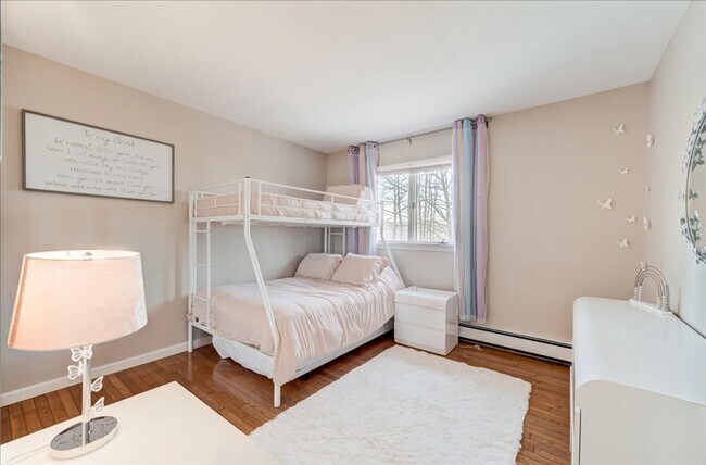 Building Photo - 441 Burlingham Rd