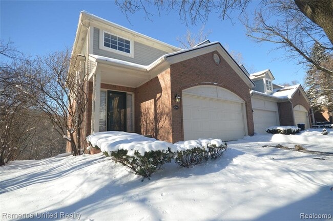 Building Photo - 42965 River Bend Dr