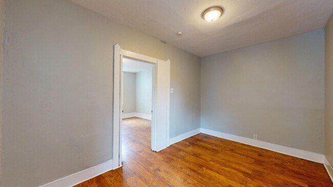 Building Photo - 3347 Seymour Ave