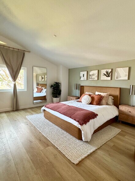 Building Photo - 34101 Via California