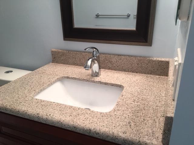 Building Photo - 4154 Inverrary Dr