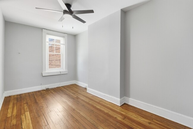 Building Photo - 2322 Callow Ave