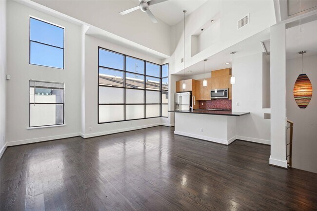 Building Photo - 1023 Bonner St