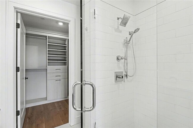 Building Photo - 788 West Marietta St NW