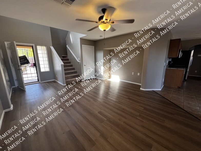 Building Photo - 1028 E Dragon Fly Rd