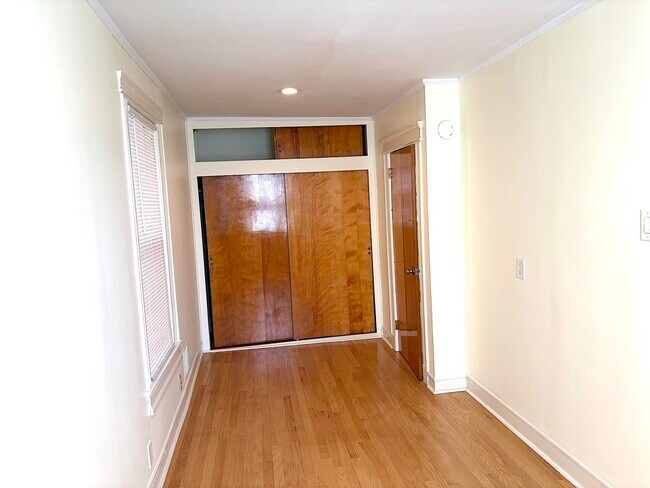 Building Photo - 314 Webster Ave