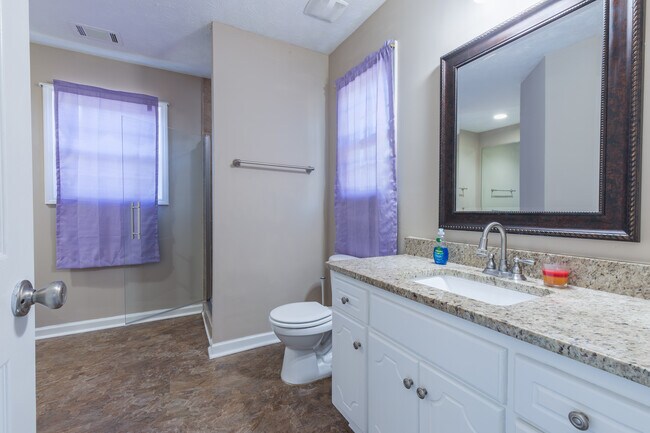 Building Photo - 413 Spurlin Ct