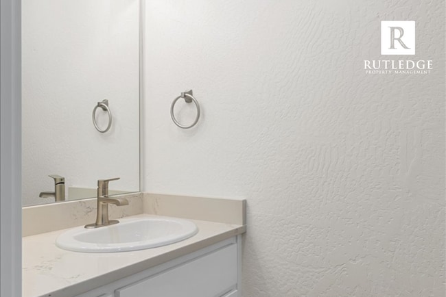 Building Photo - STUNNING 3 Bed / 2.5 Bath Brand New Townhome!!