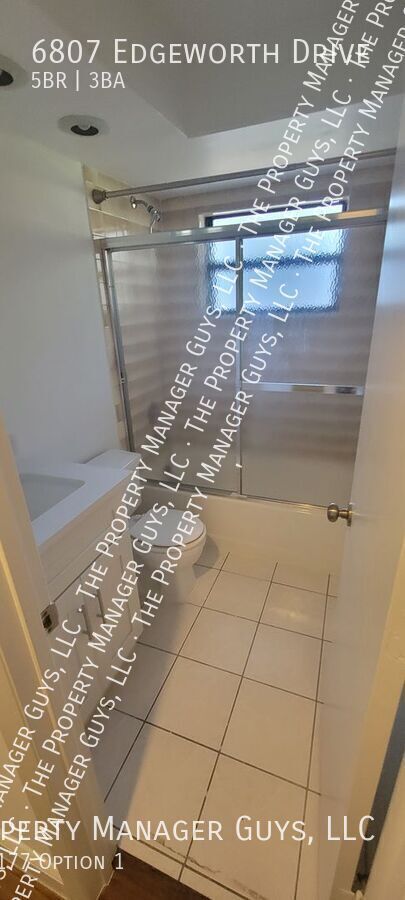 Building Photo - 6807 Edgeworth Dr