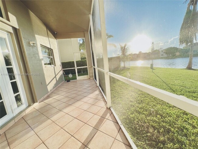 Building Photo - 968 Savannah Falls Dr
