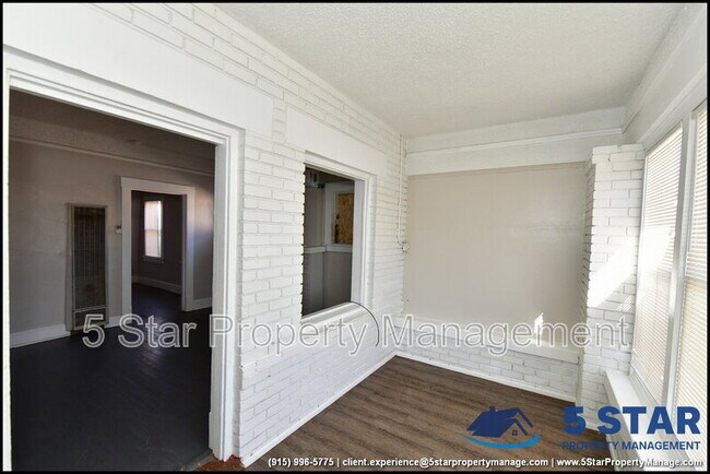 Building Photo - 3519 Douglas Ave