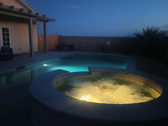 Building Photo - 14997 McGarger Rd