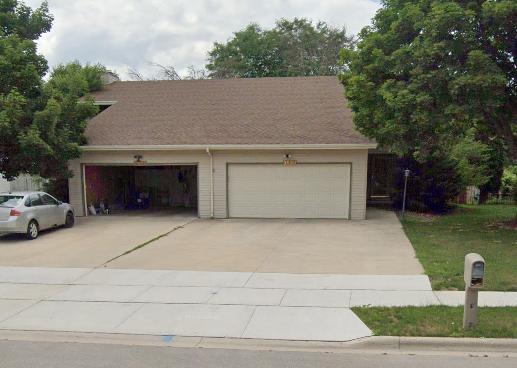 Building Photo - 3830 E River Dr