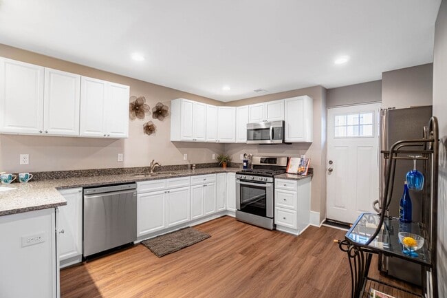 Building Photo - Classic 1900's building with all new interior space