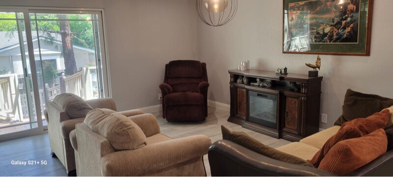 Building Photo - 4233 Fairhaven Ave