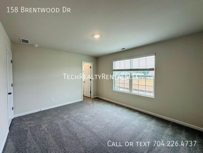 Building Photo - 158 Brentwood Dr