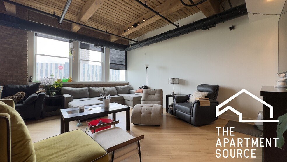 Building Photo - 411 S Sangamon St