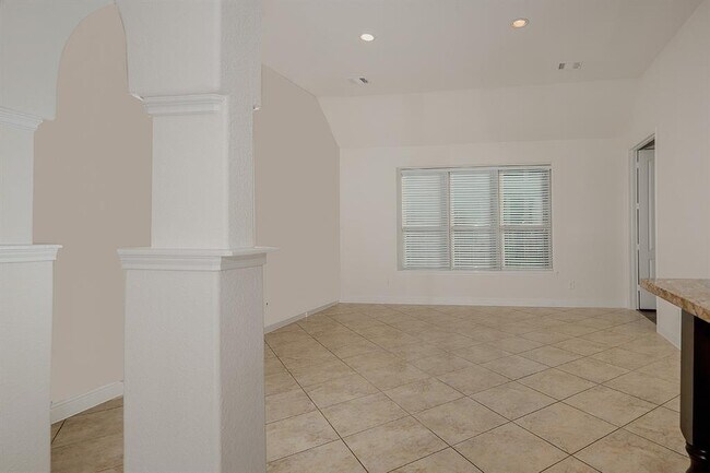 Building Photo - 46 Caprice Bend Pl