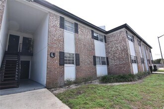 Building Photo - 5317 Curry Ford Rd