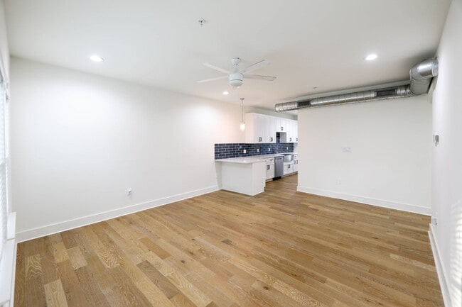 Building Photo - 8 Bedrooms 8 Baths Pre-leasing Now for 202...