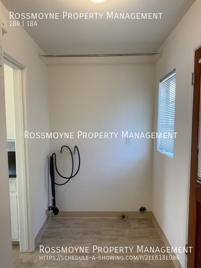 Building Photo - 2425 Florencita-